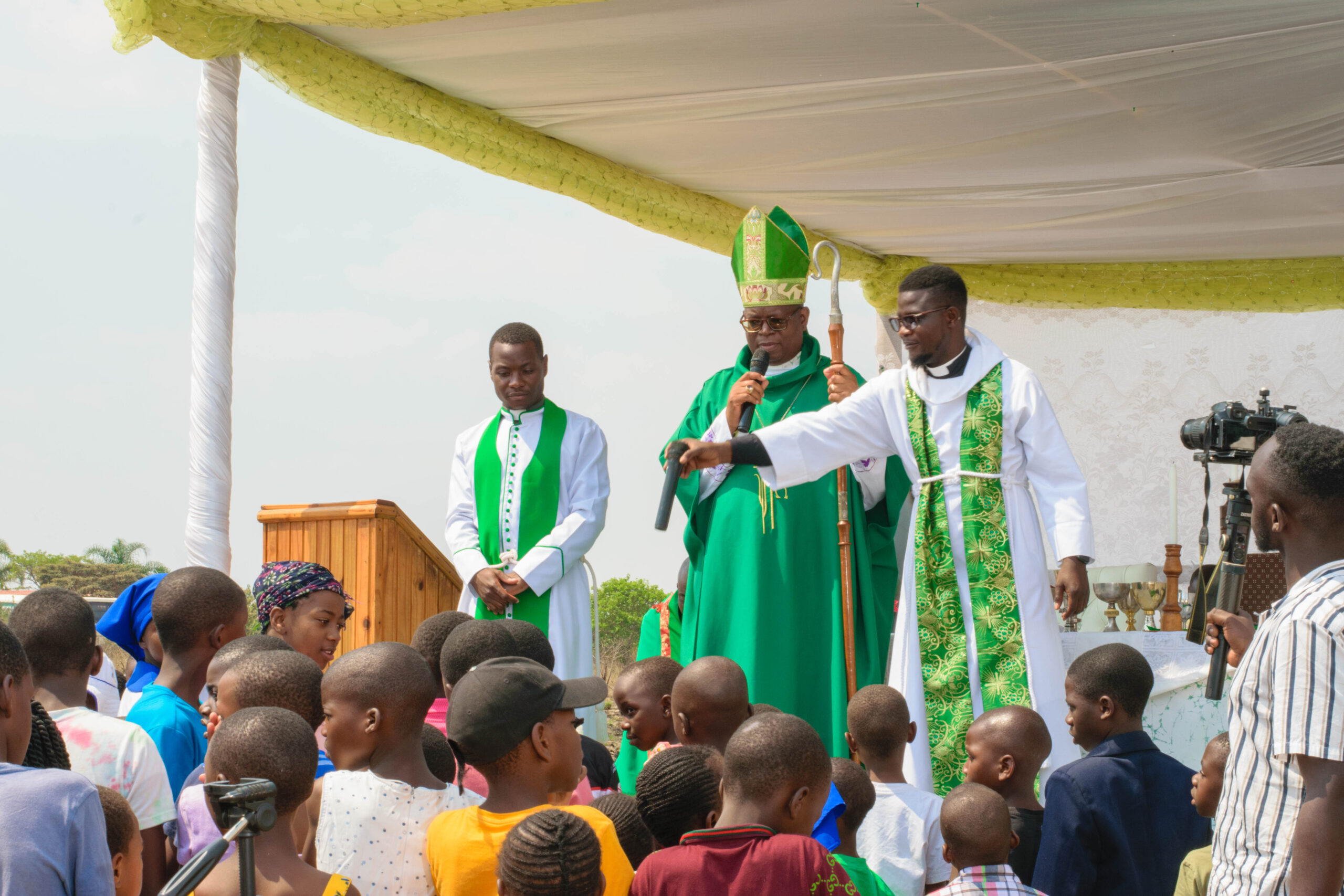 ANGLICAN ANNIVERSARY-0516