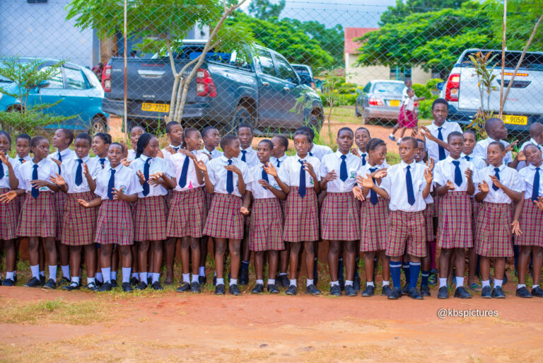 anglican buses -7682 - Copy