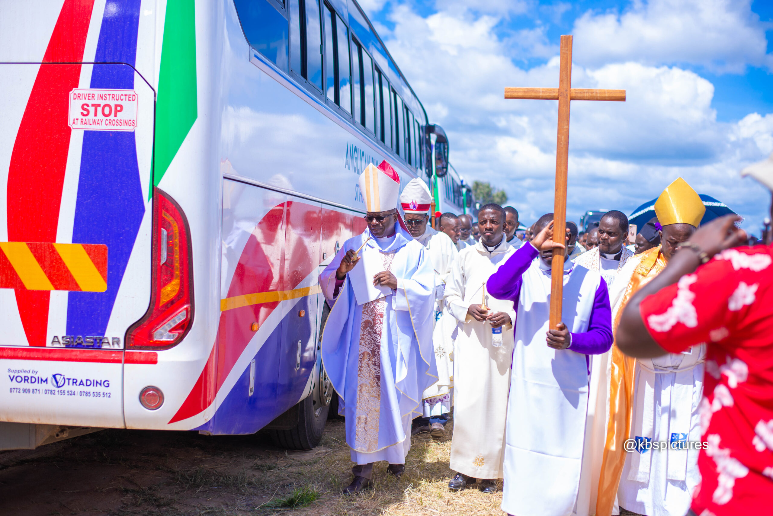 anglican buses-8156